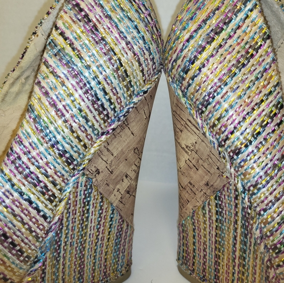 Shoedazzle Multicolored Wedges with Metallic Thread Woven Size 5.5 - Picture 4 of 8